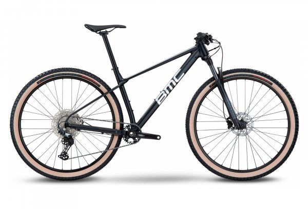 220318161f161d45287e8.38899051MOUNTAINBIKE-SEMI-RIGID-BMC-TWOSTROKE-AL-THREE-SHIMANO-DEORE-12V-29-SCHWARZ-BRUSHED-2022.jpg