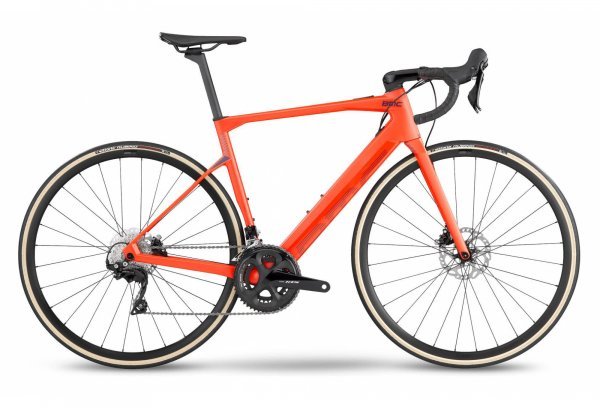 BMC-ROADMACHINE-AMP-THREE-ELEKTRO-RENNRAD-SHIMANO-105-11S-350-WH-700-MM-ROT-2023.jpg