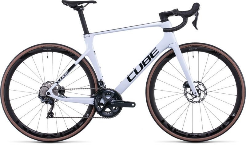 Cube-Agree-C62-flashwhite´n´carbon.jpg
