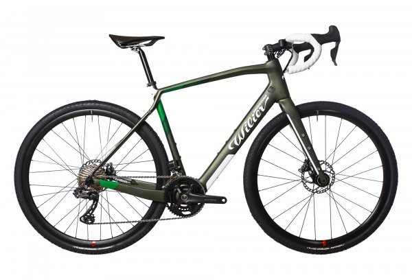 WILIER-TRIESTINA-JENA-HYBRID-ELEKTRO-GRAVELBIKE-SHIMANO-GRX-DI2-11S-250-WH-700-MM-GRUeN-2022.jpg